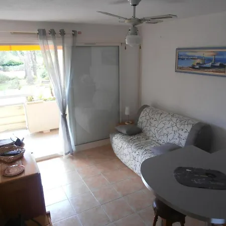 T2 Renove Proche Commerces Et Plages, Expo Sud Avec Garage A Les Mimosas - Fr-1-610-52 Bormes-les-Mimosas