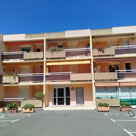 Apartment T2 Renove Proche Commerces Et Plages, Expo Sud Avec Garage A Les Mimosas - Fr-1-610-52