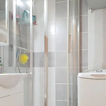 Apartamento T2 Rénové Proche Commerces Et Plages, Expo Sud Avec Garage à Les Mimosas - Fr-1-610-52 Bormes-les-Mimosas